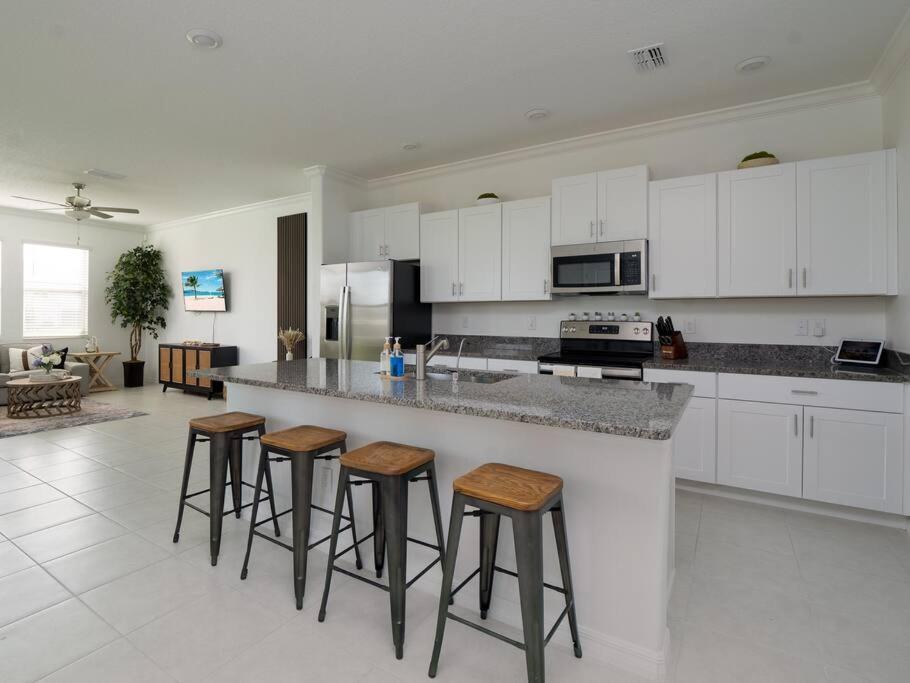 Modern Oasis! 3Br Townhouse In A Lagoon Community Wesley Chapel Exterior foto